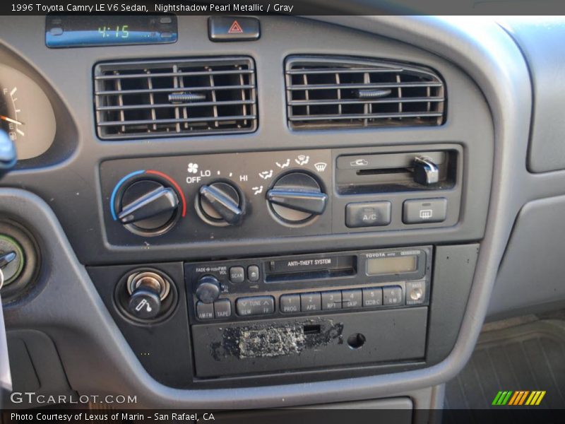 Controls of 1996 Camry LE V6 Sedan
