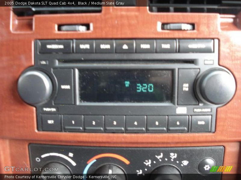 Black / Medium Slate Gray 2005 Dodge Dakota SLT Quad Cab 4x4