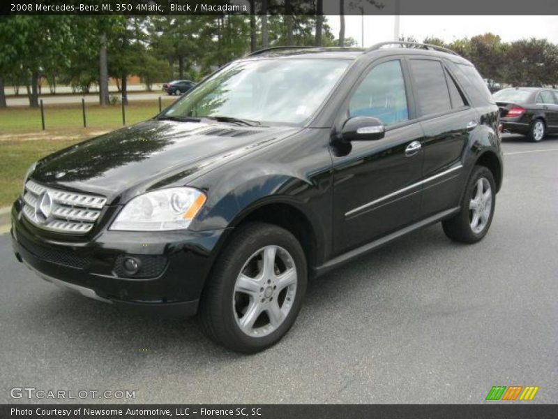 Front 3/4 View of 2008 ML 350 4Matic
