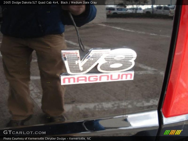 Black / Medium Slate Gray 2005 Dodge Dakota SLT Quad Cab 4x4