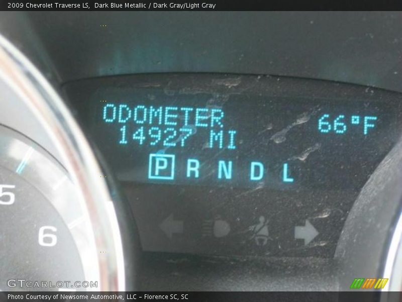 Dark Blue Metallic / Dark Gray/Light Gray 2009 Chevrolet Traverse LS