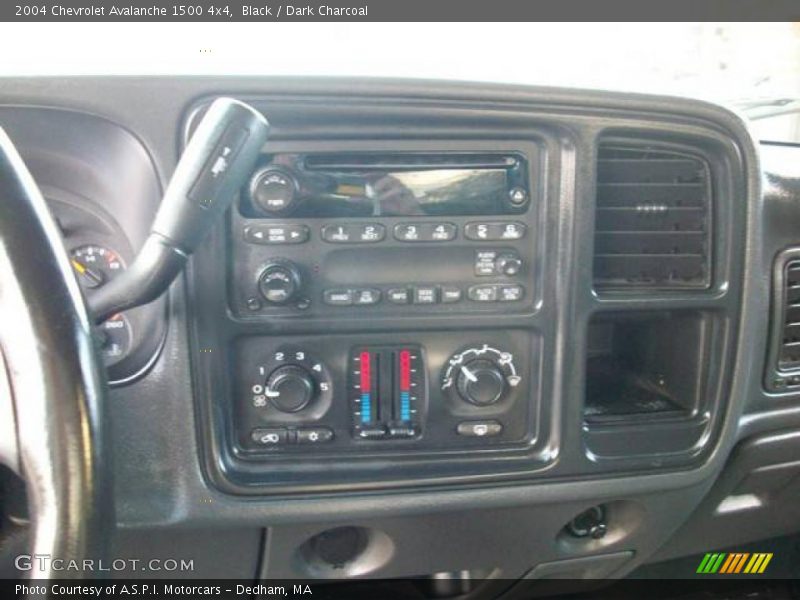 Black / Dark Charcoal 2004 Chevrolet Avalanche 1500 4x4