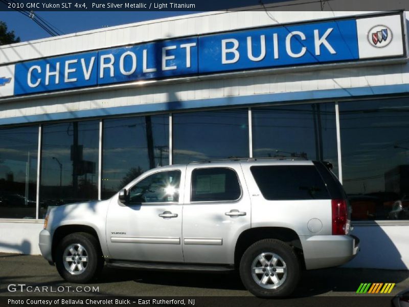 Pure Silver Metallic / Light Titanium 2010 GMC Yukon SLT 4x4