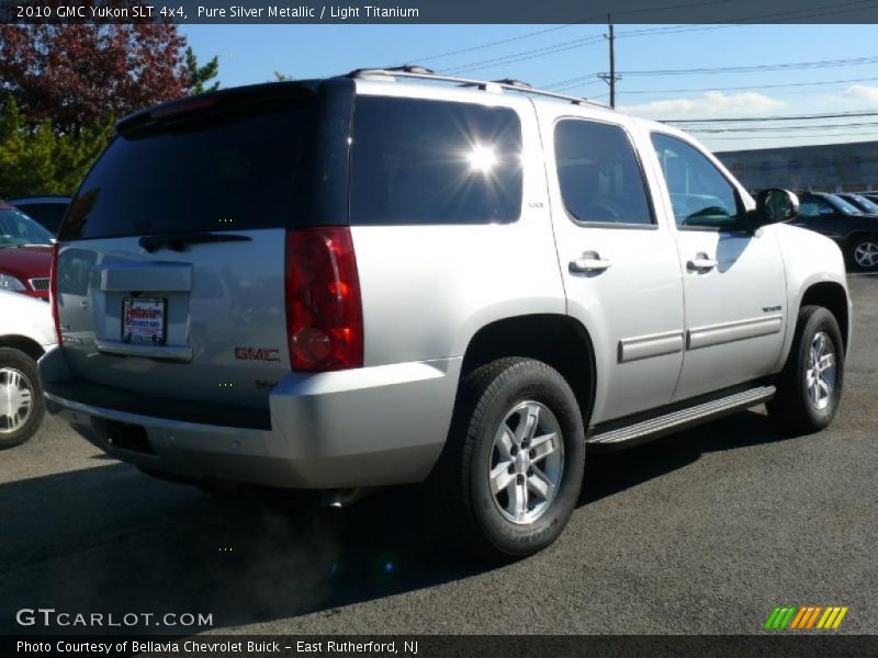 Pure Silver Metallic / Light Titanium 2010 GMC Yukon SLT 4x4