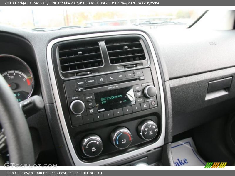 Controls of 2010 Caliber SXT