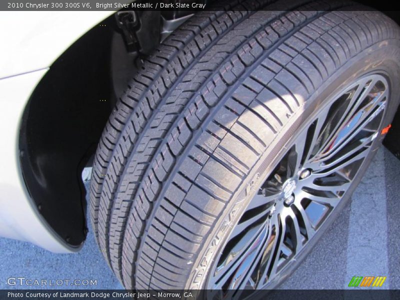 Bright Silver Metallic / Dark Slate Gray 2010 Chrysler 300 300S V6
