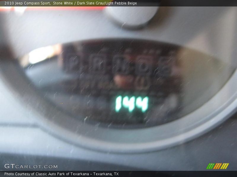 Stone White / Dark Slate Gray/Light Pebble Beige 2010 Jeep Compass Sport