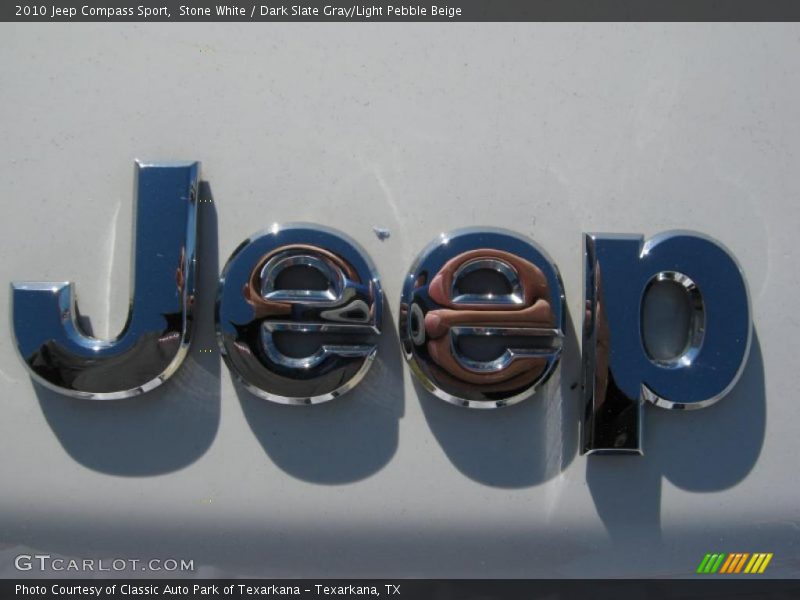 Stone White / Dark Slate Gray/Light Pebble Beige 2010 Jeep Compass Sport