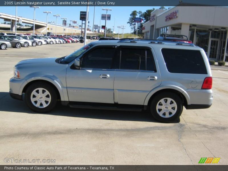  2005 Navigator Luxury Satellite Silver Metallic