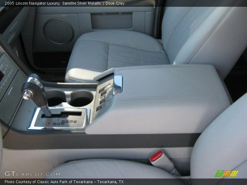 Satellite Silver Metallic / Dove Grey 2005 Lincoln Navigator Luxury