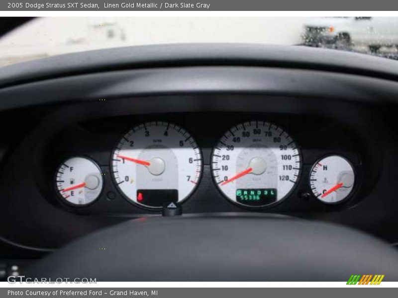 Linen Gold Metallic / Dark Slate Gray 2005 Dodge Stratus SXT Sedan