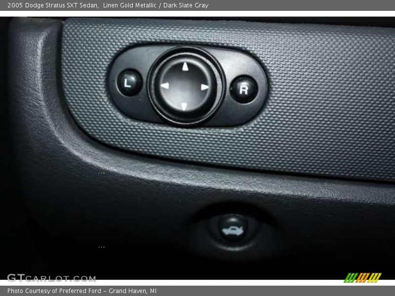 Linen Gold Metallic / Dark Slate Gray 2005 Dodge Stratus SXT Sedan