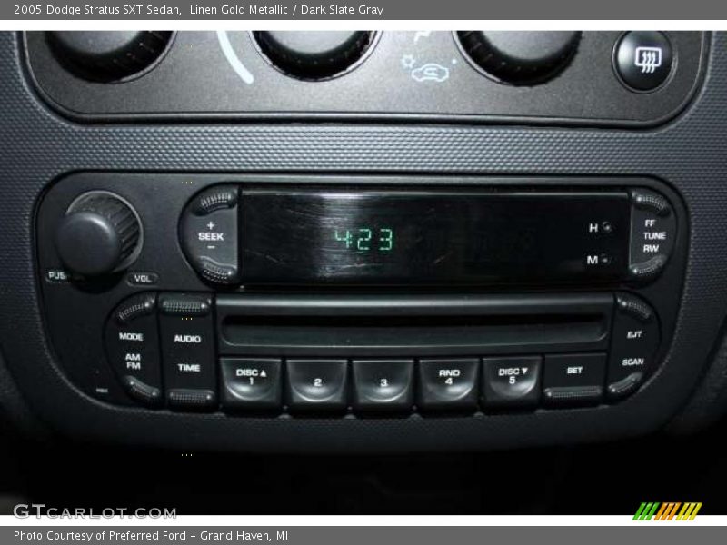Linen Gold Metallic / Dark Slate Gray 2005 Dodge Stratus SXT Sedan
