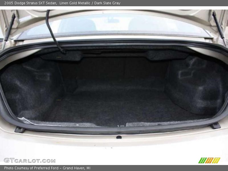Linen Gold Metallic / Dark Slate Gray 2005 Dodge Stratus SXT Sedan