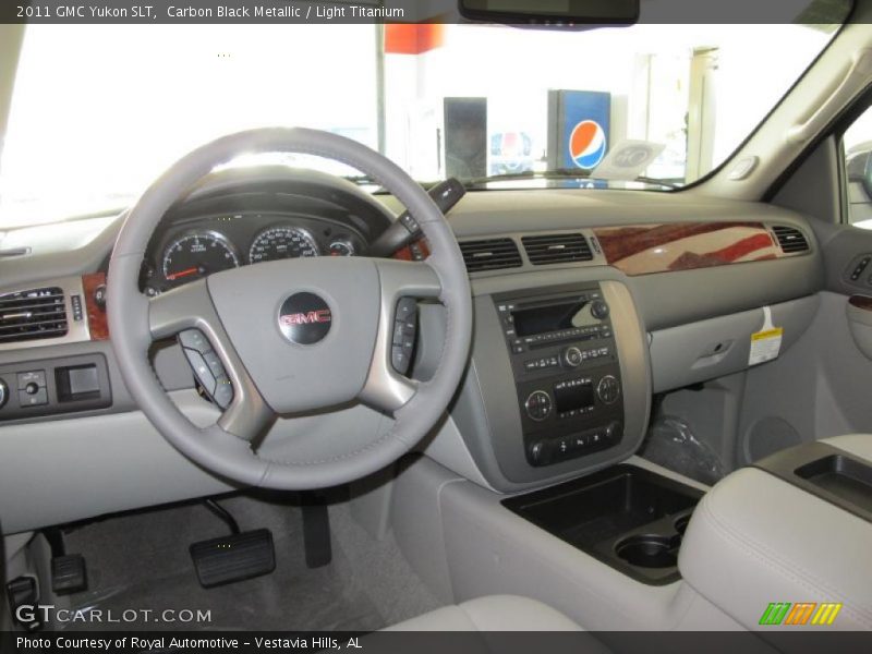 Carbon Black Metallic / Light Titanium 2011 GMC Yukon SLT