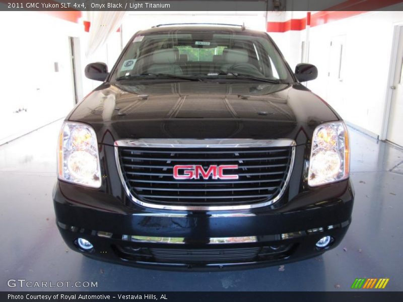 Onyx Black / Light Titanium 2011 GMC Yukon SLT 4x4