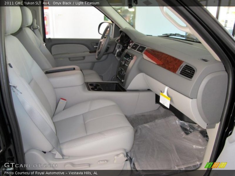 Onyx Black / Light Titanium 2011 GMC Yukon SLT 4x4