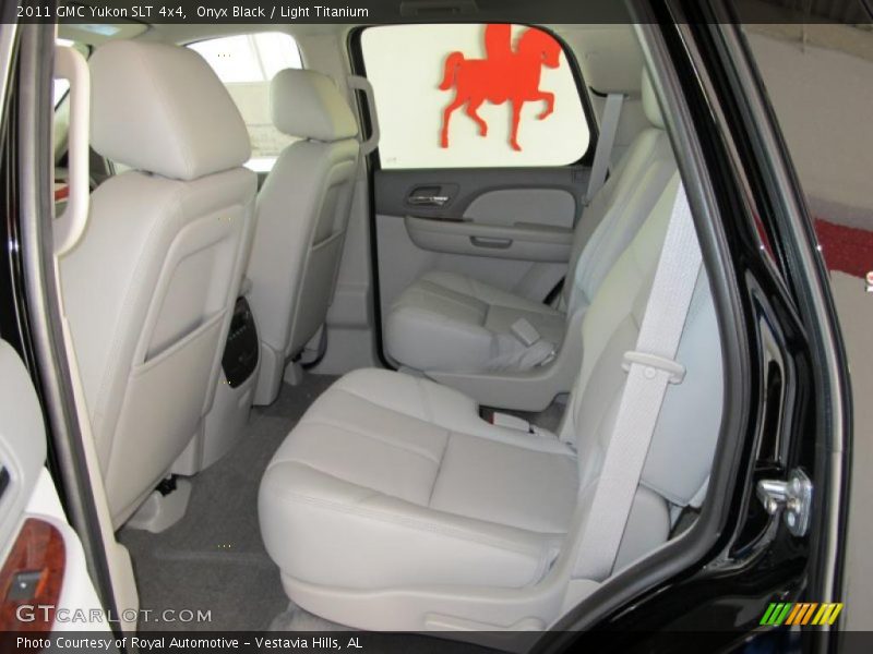 Onyx Black / Light Titanium 2011 GMC Yukon SLT 4x4