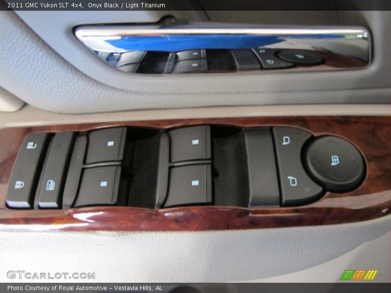Onyx Black / Light Titanium 2011 GMC Yukon SLT 4x4