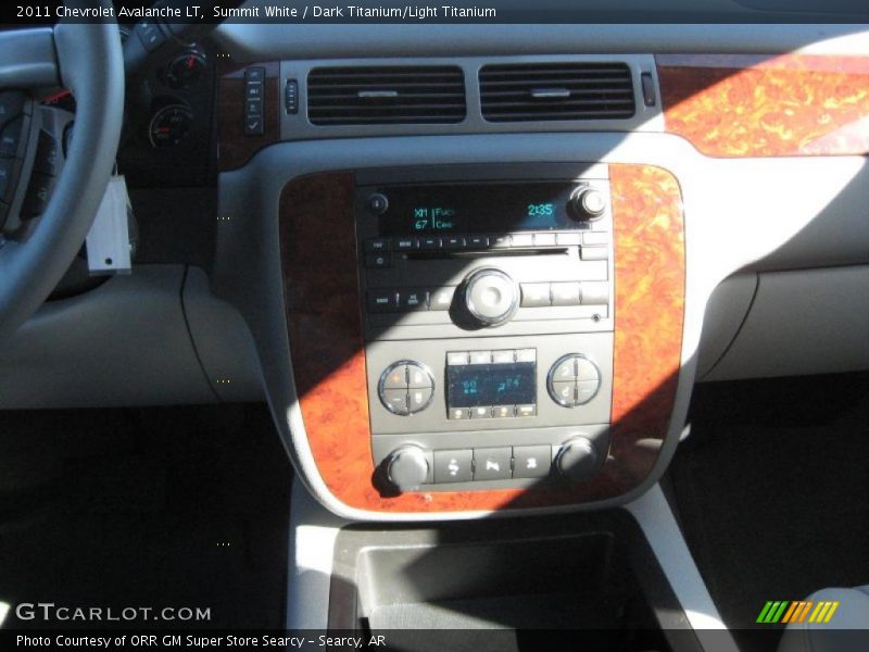 Summit White / Dark Titanium/Light Titanium 2011 Chevrolet Avalanche LT