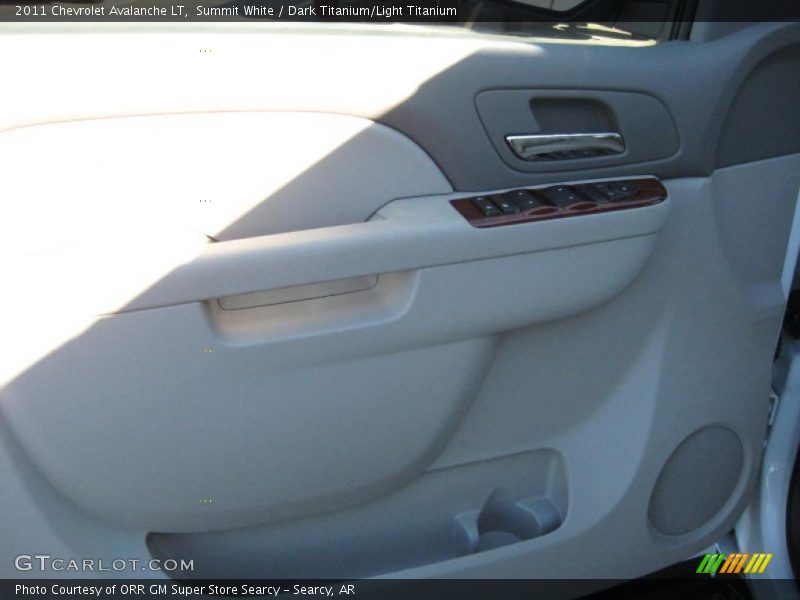Summit White / Dark Titanium/Light Titanium 2011 Chevrolet Avalanche LT