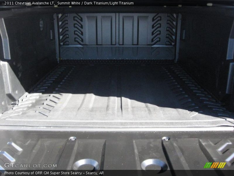 Summit White / Dark Titanium/Light Titanium 2011 Chevrolet Avalanche LT
