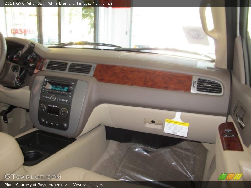 White Diamond Tintcoat / Light Tan 2011 GMC Yukon SLT