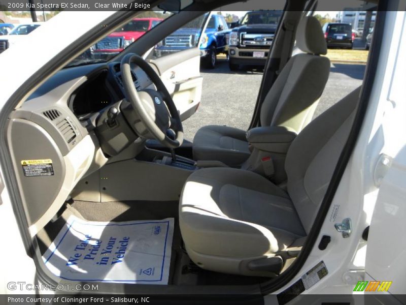 Clear White / Beige 2009 Kia Spectra EX Sedan