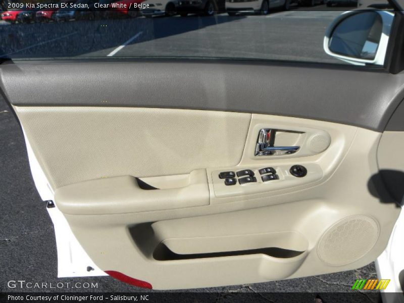 Clear White / Beige 2009 Kia Spectra EX Sedan