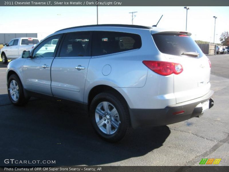 Silver Ice Metallic / Dark Gray/Light Gray 2011 Chevrolet Traverse LT