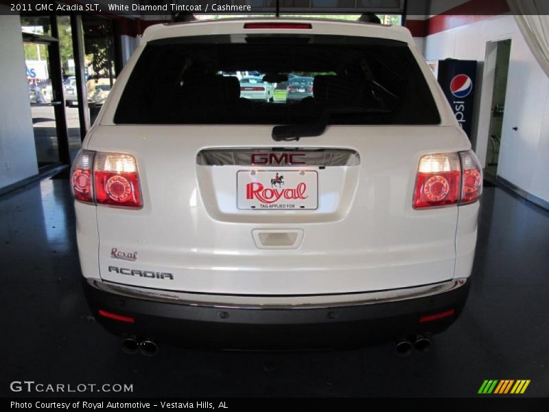 White Diamond Tintcoat / Cashmere 2011 GMC Acadia SLT