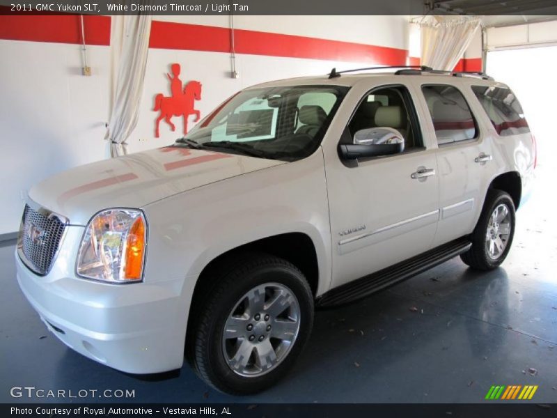White Diamond Tintcoat / Light Tan 2011 GMC Yukon SLT