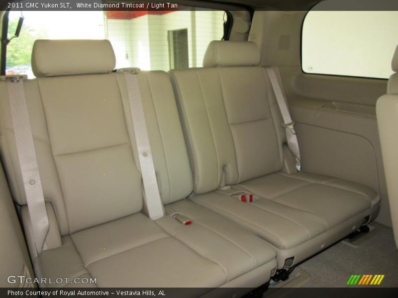 White Diamond Tintcoat / Light Tan 2011 GMC Yukon SLT