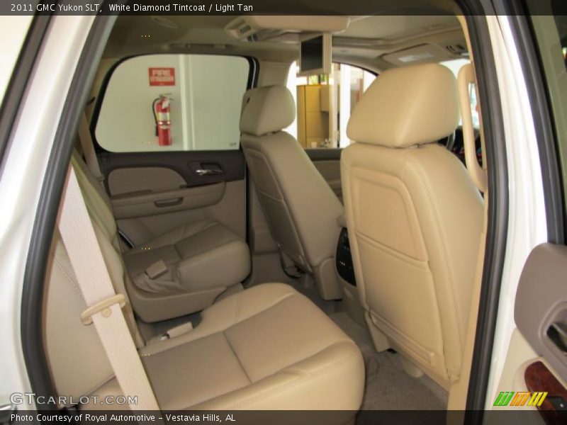 White Diamond Tintcoat / Light Tan 2011 GMC Yukon SLT