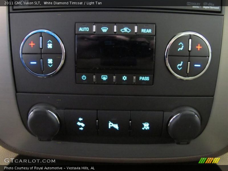 White Diamond Tintcoat / Light Tan 2011 GMC Yukon SLT