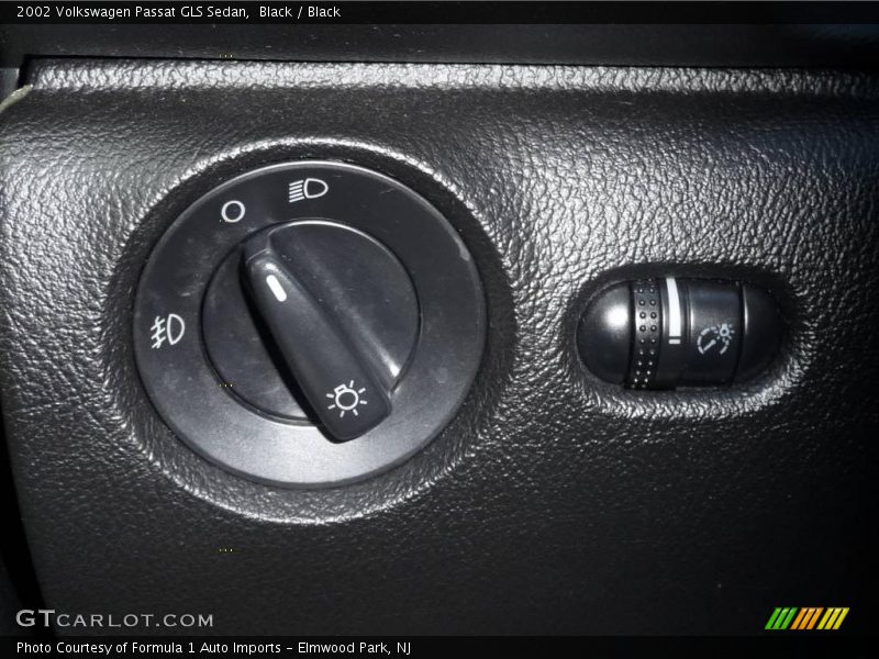 Black / Black 2002 Volkswagen Passat GLS Sedan