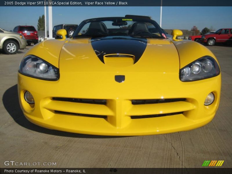 Viper Race Yellow / Black 2005 Dodge Viper SRT10 VCA Special Edition