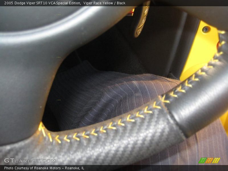 Viper Race Yellow / Black 2005 Dodge Viper SRT10 VCA Special Edition