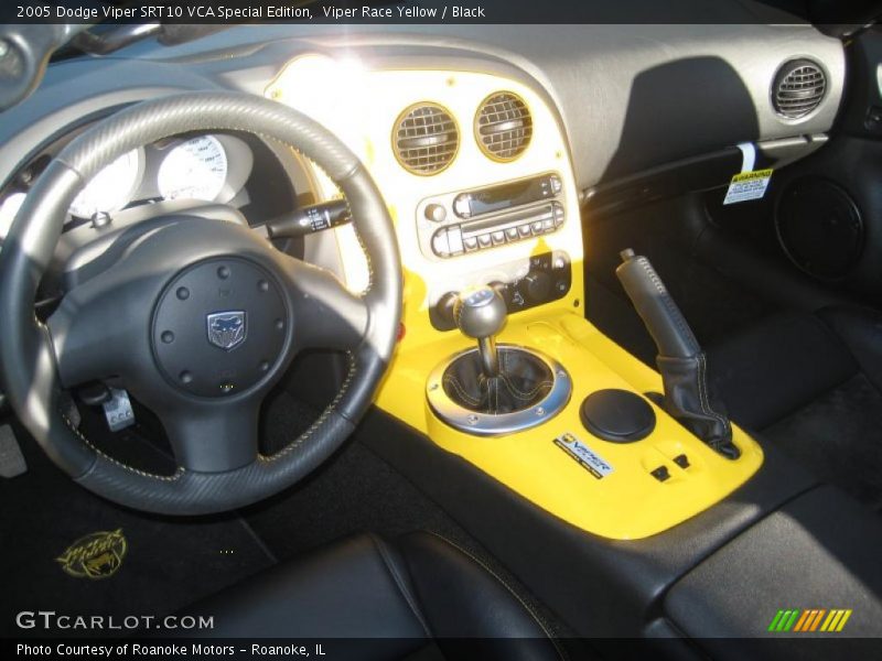 Viper Race Yellow / Black 2005 Dodge Viper SRT10 VCA Special Edition