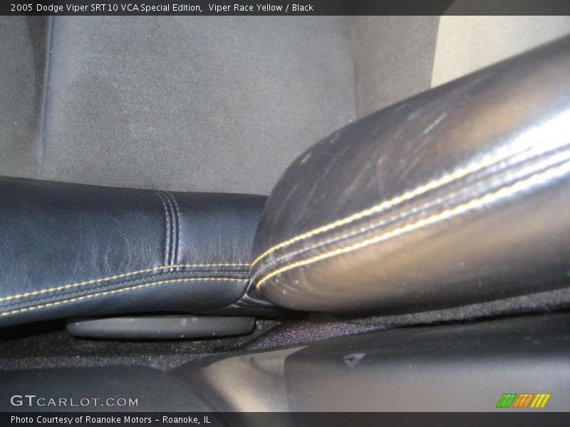 Viper Race Yellow / Black 2005 Dodge Viper SRT10 VCA Special Edition