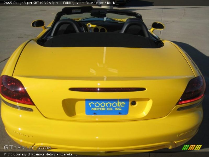 Viper Race Yellow / Black 2005 Dodge Viper SRT10 VCA Special Edition