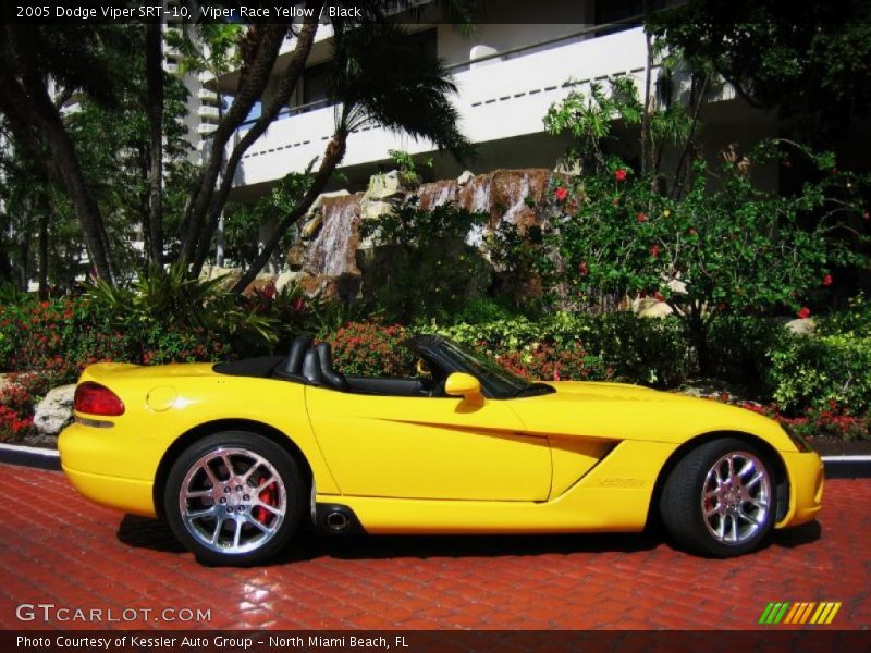  2005 Viper SRT-10 Viper Race Yellow