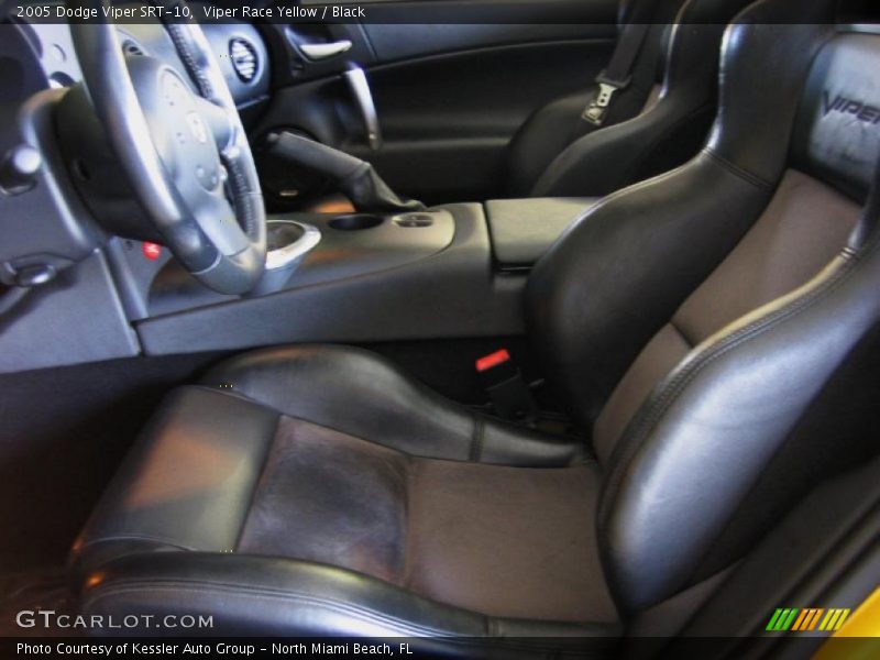 Viper Race Yellow / Black 2005 Dodge Viper SRT-10