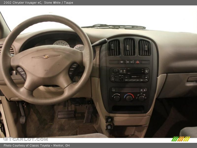 Stone White / Taupe 2002 Chrysler Voyager eC