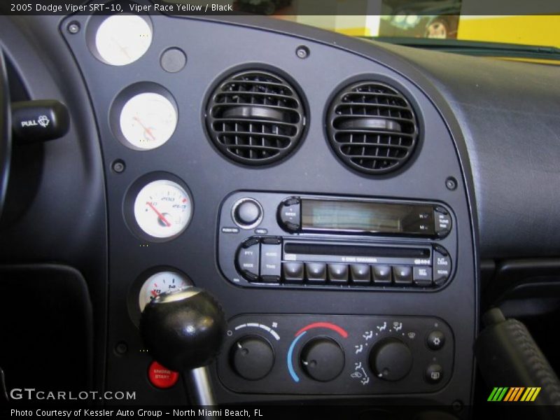 Controls of 2005 Viper SRT-10