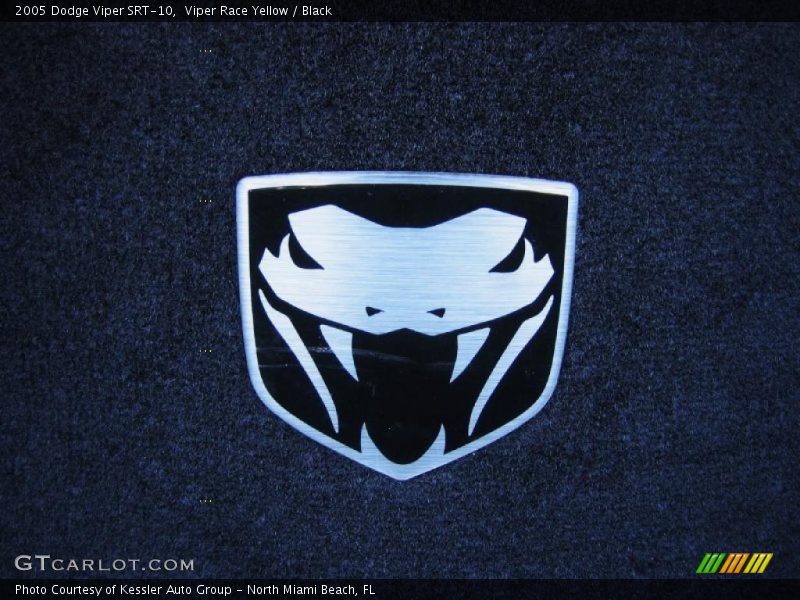  2005 Viper SRT-10 Logo