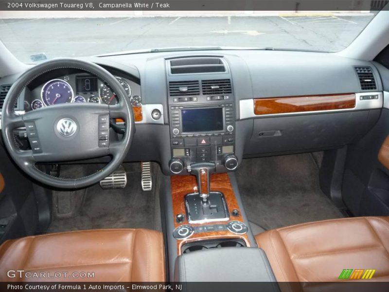 Campanella White / Teak 2004 Volkswagen Touareg V8
