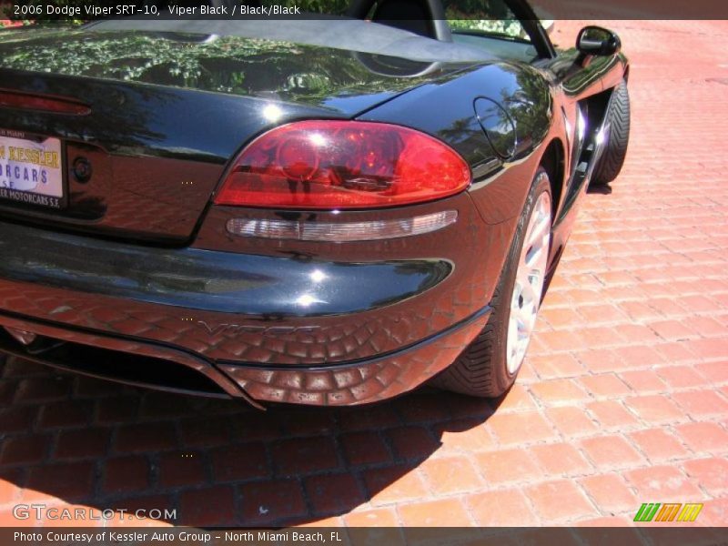 Viper Black / Black/Black 2006 Dodge Viper SRT-10