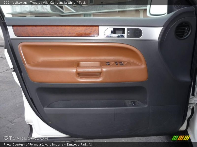 Campanella White / Teak 2004 Volkswagen Touareg V8