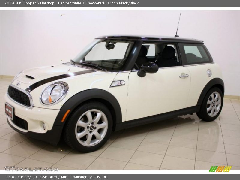 Pepper White / Checkered Carbon Black/Black 2009 Mini Cooper S Hardtop